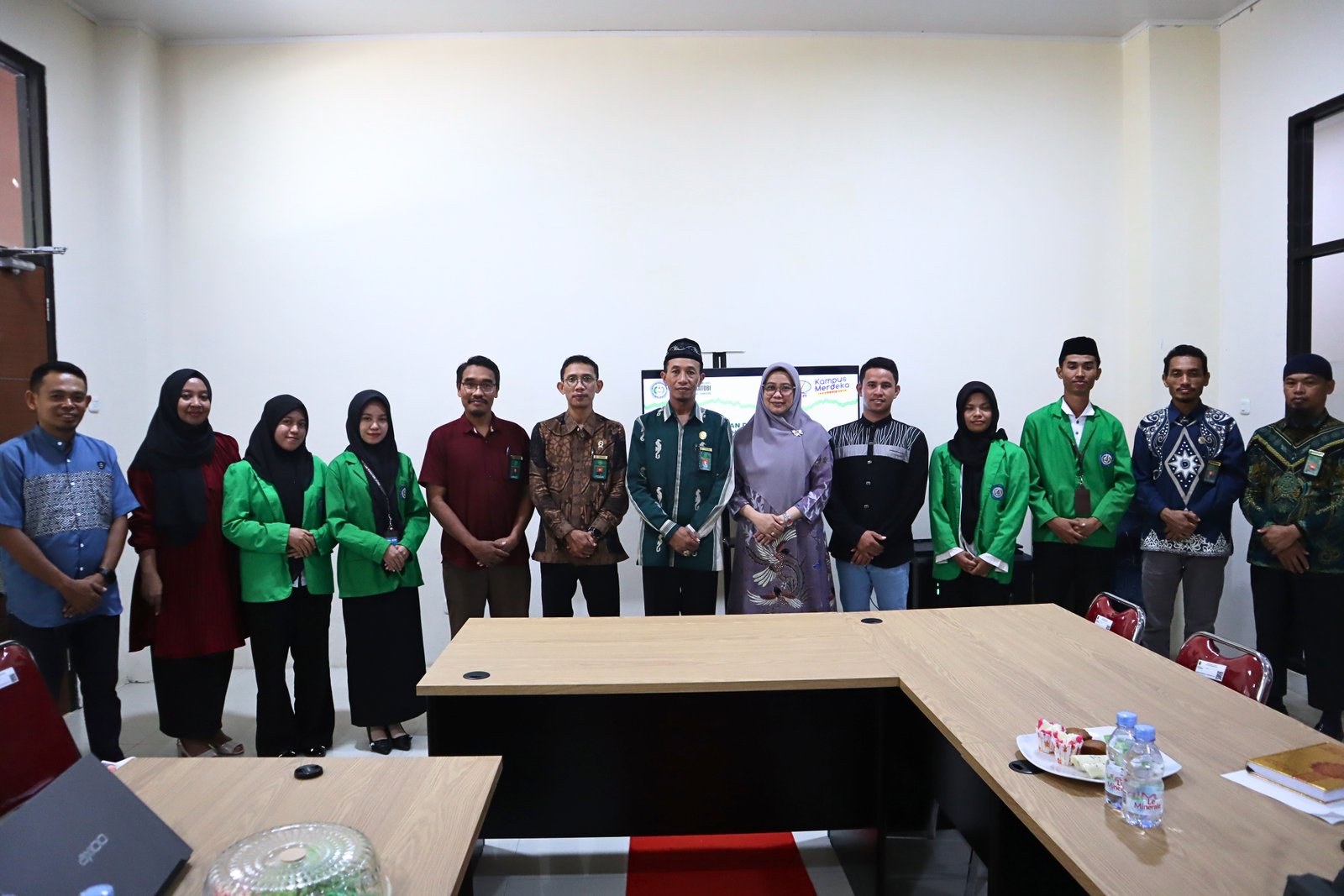 Foto bersama STAI dan PA Wangi Wangi